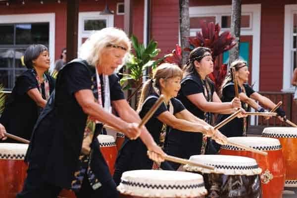 taiko drummers taiko drummers at the opening festival paina